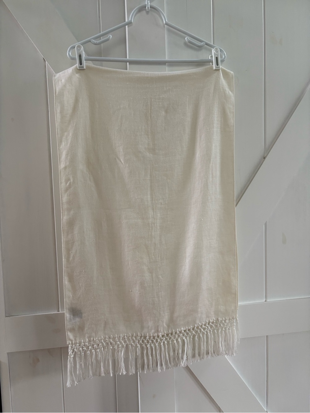 DKNY Minimalist Ivory 100% Linen Fringe Scarf Wrap Shawl